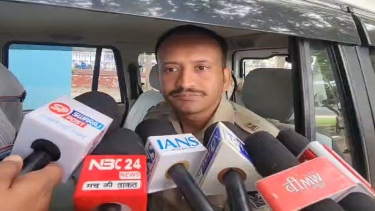 पटना में छात्रों के प्रदर्शन के बीच फ्लैग मार्च, उपद्रव के आरोप में 140 लोगों की पहचान; एसएसपी ने जनता से मांगी मदद