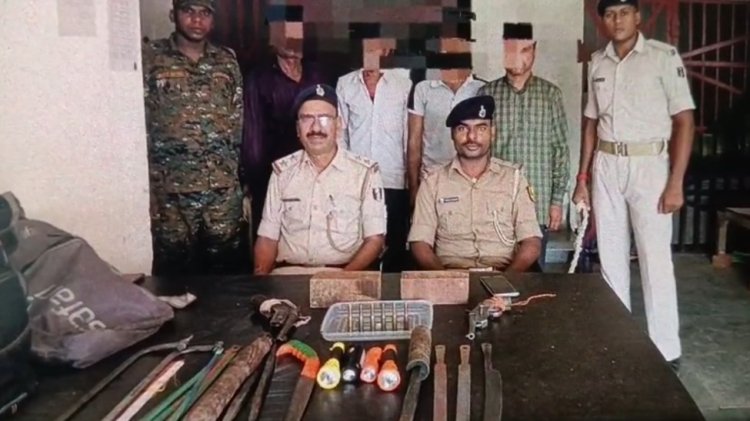 शटर काटकर चोरी करने वाले यूपी के बदायूं गिरोह का पर्दाफाश, कट्टा और औजारों के साथ 4 गिरफ्तार