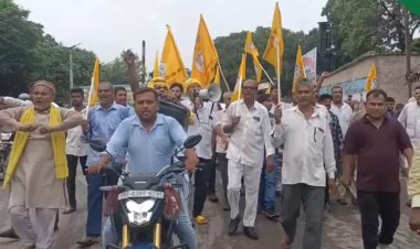 पटना के बांकीपुर में जनसुराज की जीत पर समस्तीपुर में जश्न, निकाला विजय जुलूस