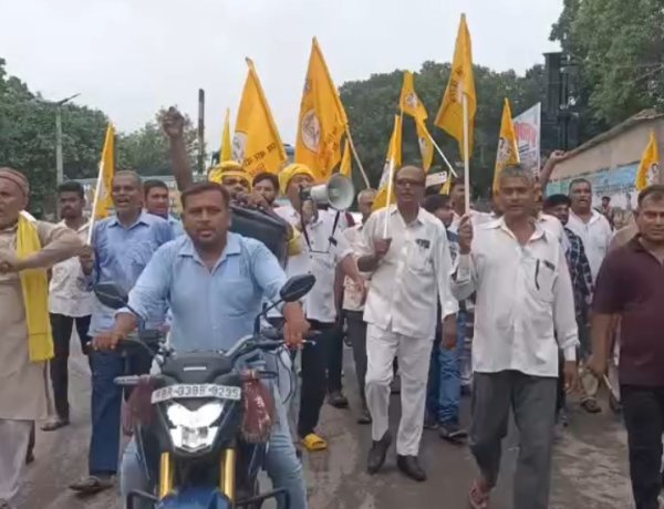 पटना के बांकीपुर में जनसुराज की जीत पर समस्तीपुर में जश्न, निकाला विजय जुलूस